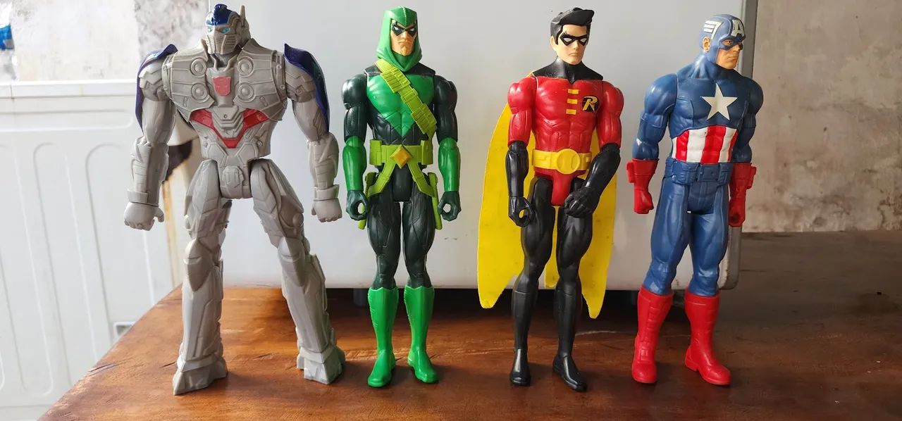 14 bonecos heróis  - Foto 3