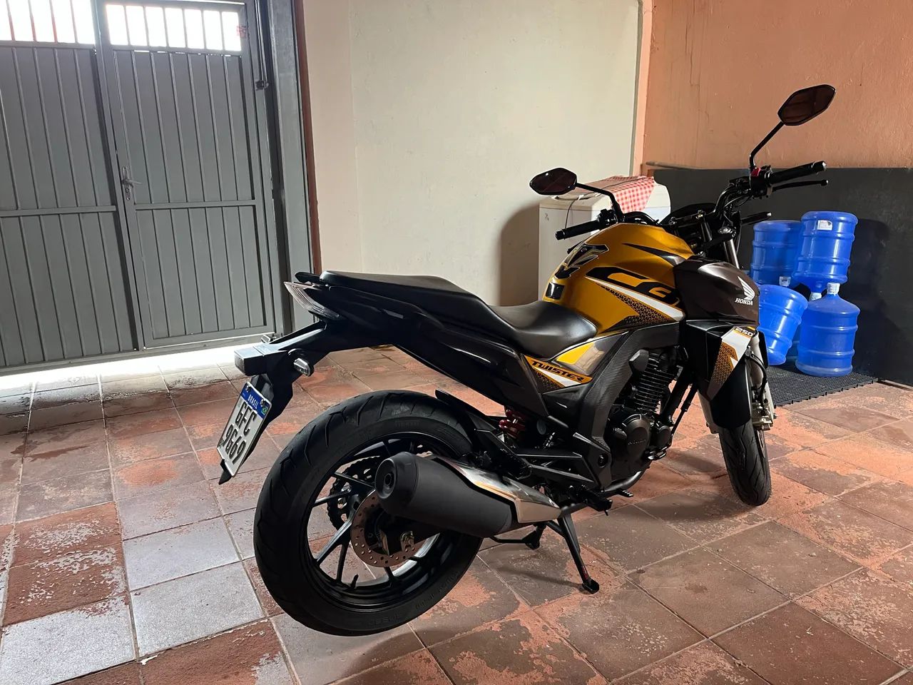 CB 250 2020 com ABS  - Foto 3