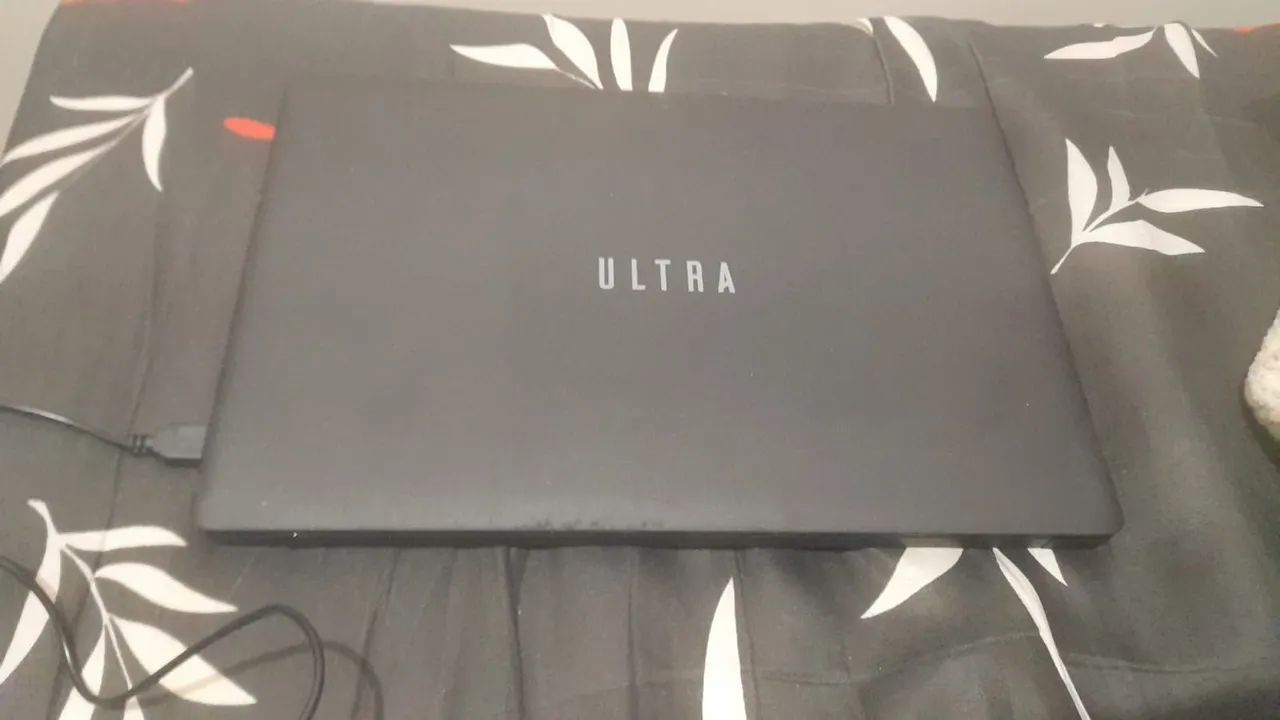 Notebook + carregador + mouse  Funcionando 