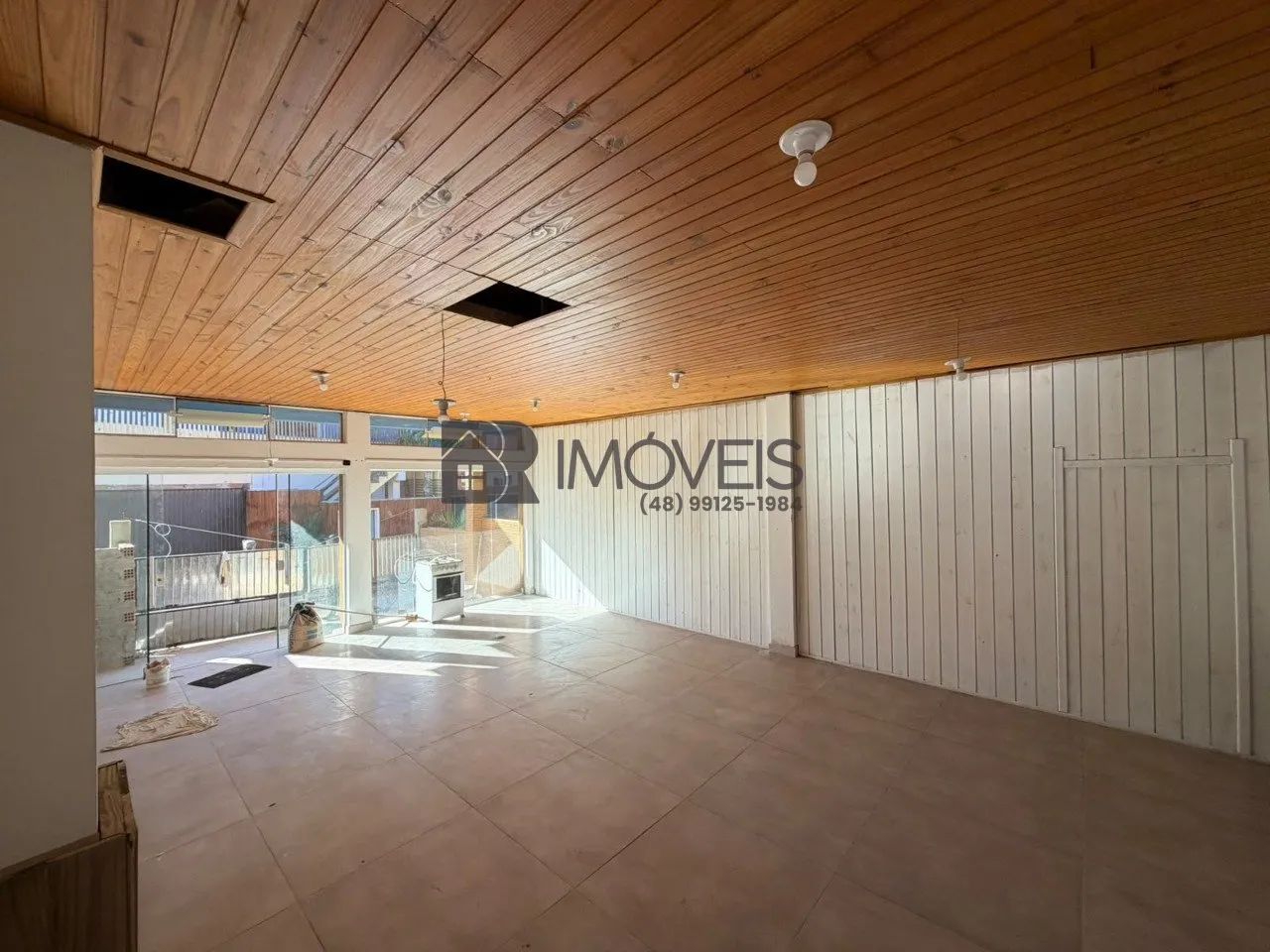 PONTO COMERCIAL NA PRAIA DO ROSA- ARRENDAMENTO