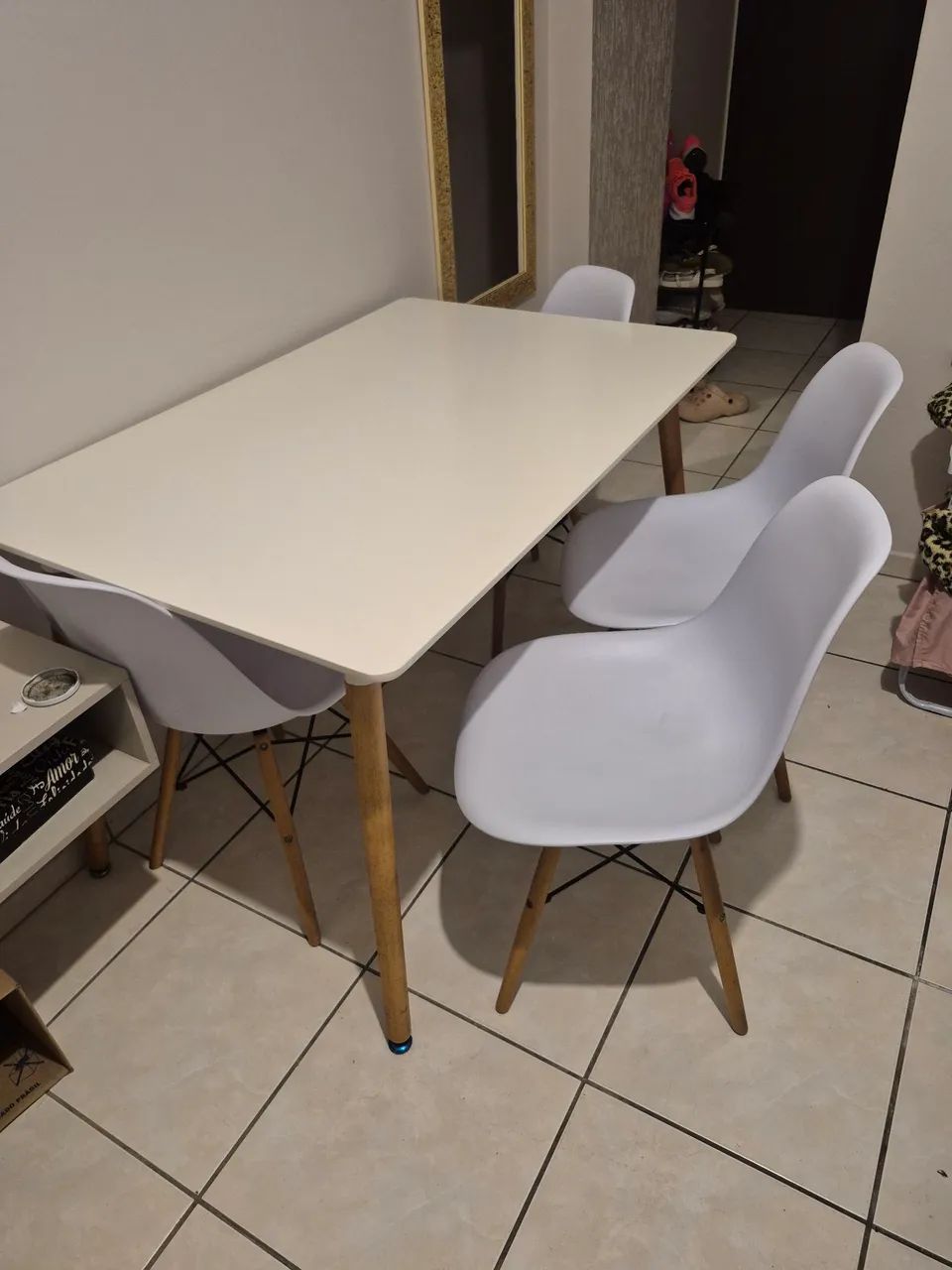 Mesa 4 cadeiras