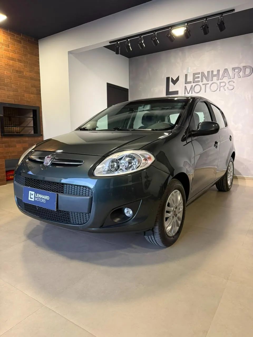 Fiat Palio Attractive 1.0 EVO Fire Flex 8V 5P 2013 - Foto 2