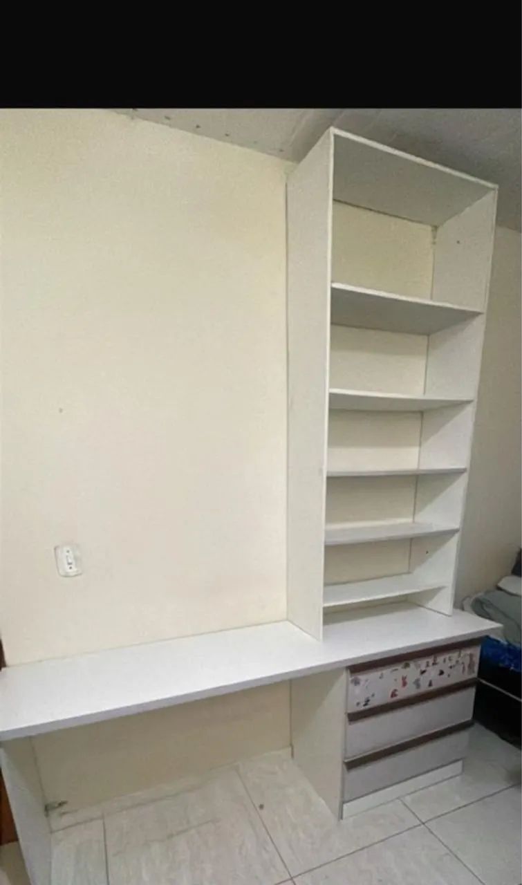 Vendo Rack escrivaninha com gavetas 