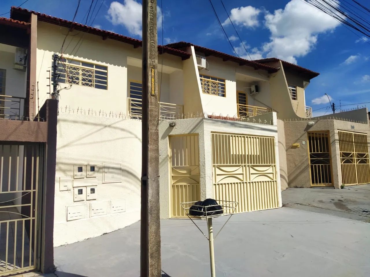 Sobrado para alugar / Setor Sudoeste/ R$ 2.800