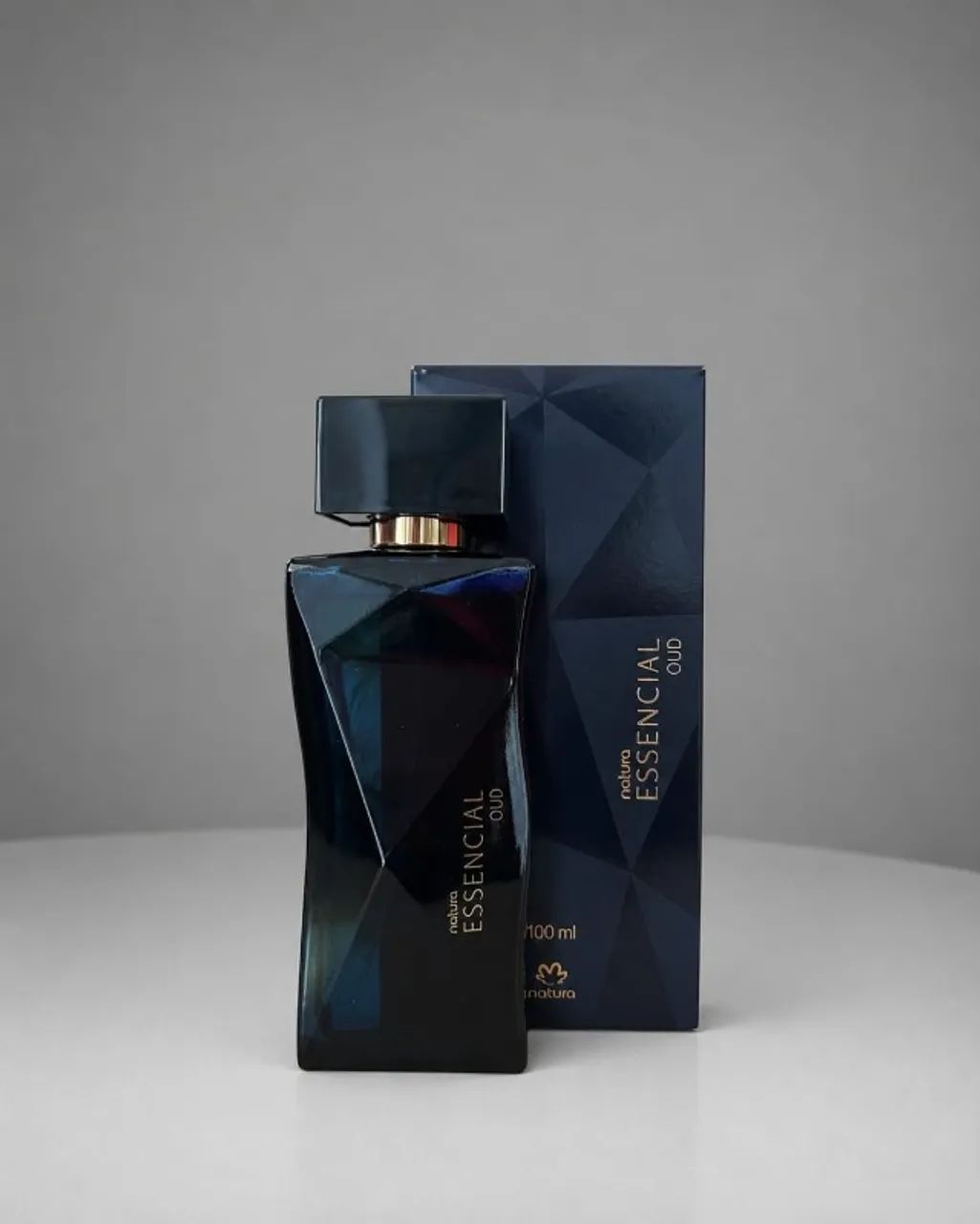 Deo Parfum Feminino Essencial Oud 100 ml - Foto 2