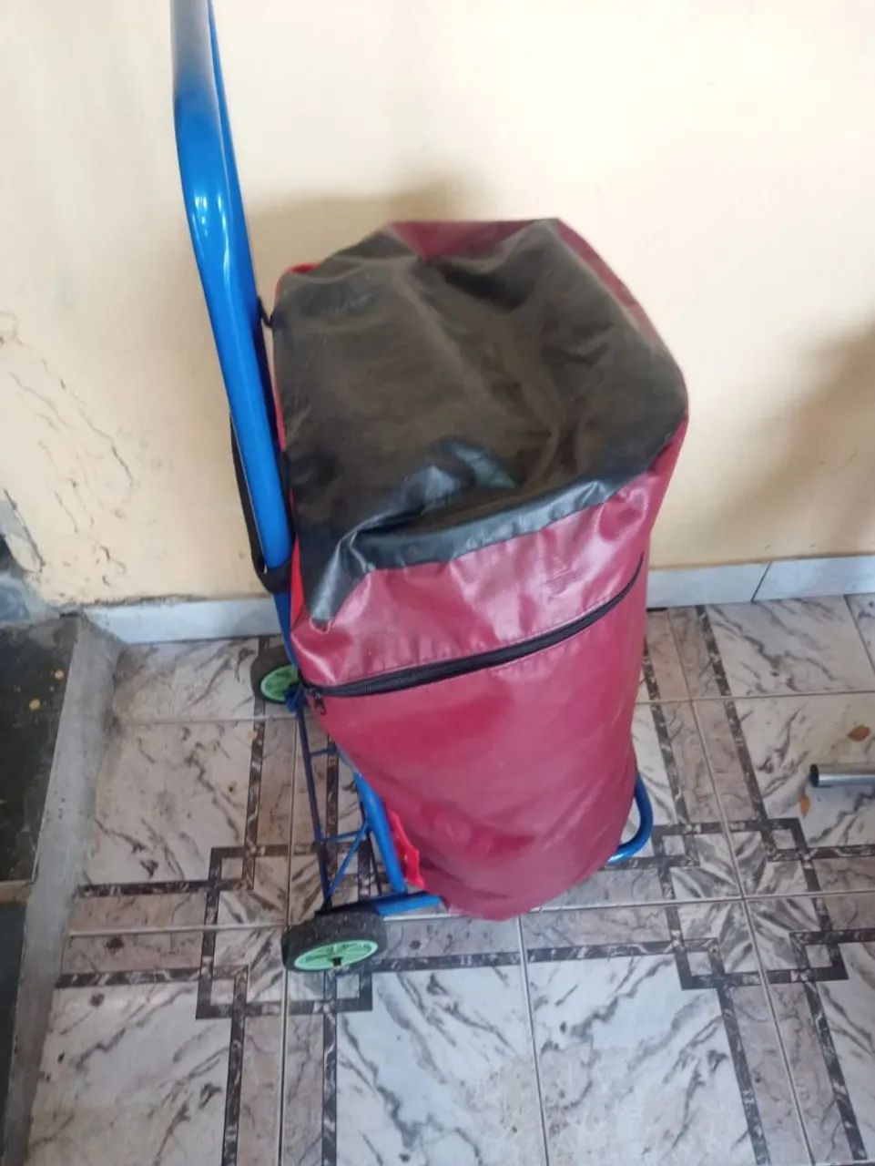 Carrinho dobrável com bolsa 