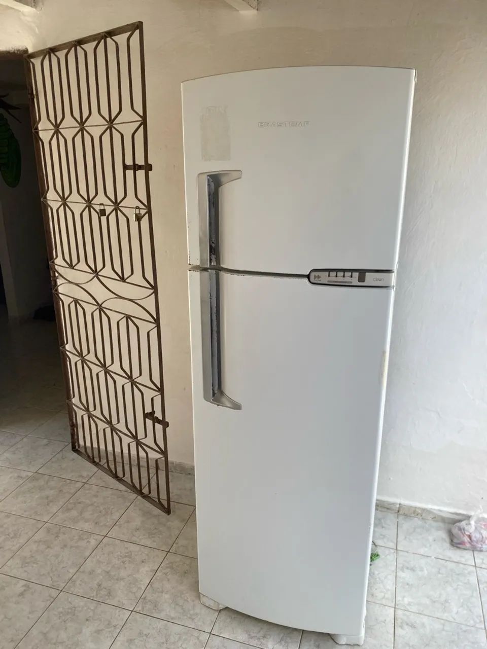 Vende-se geladeira 