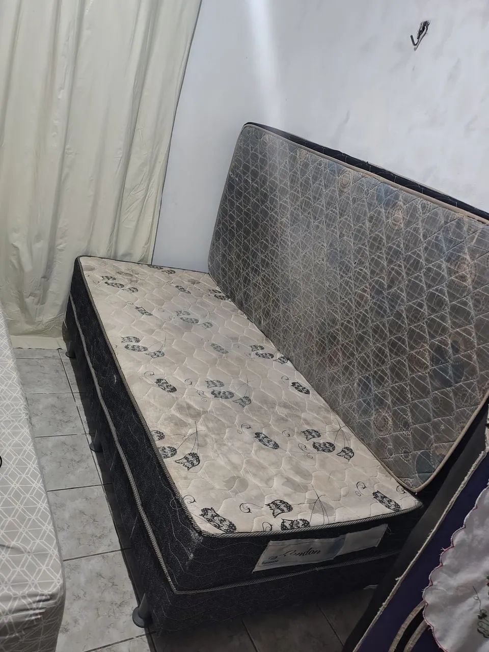 Vendo cama de solteiro - Foto 3