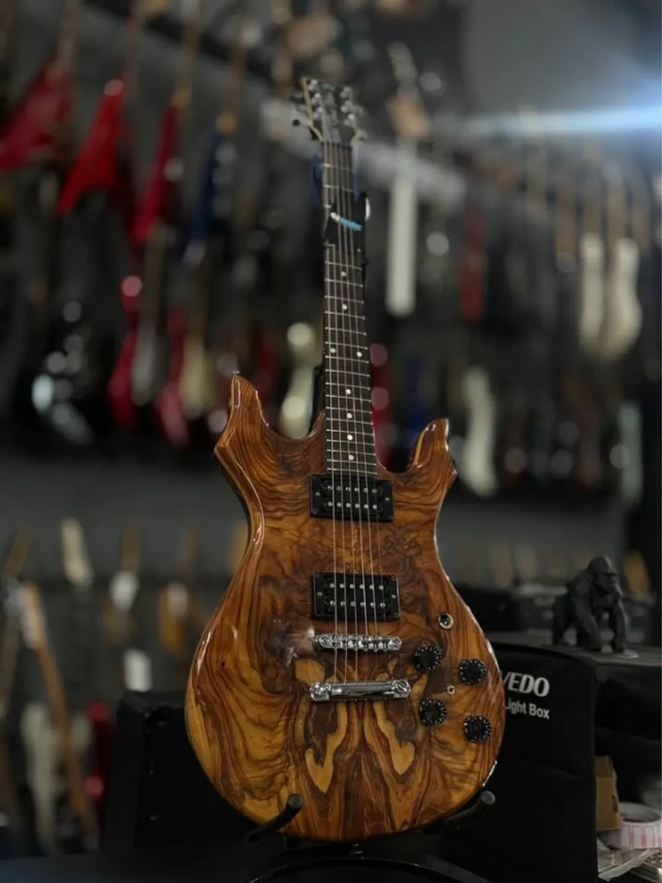 Guitarra Edwards by ESP E-LP 98 LTC Japonesa (7.999 só esse mês