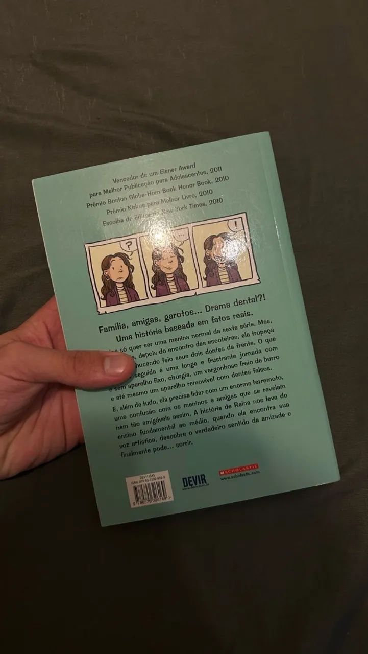 HQ / Livro Sorria - Raina Telgemeier (Editora Devir) - Foto 2