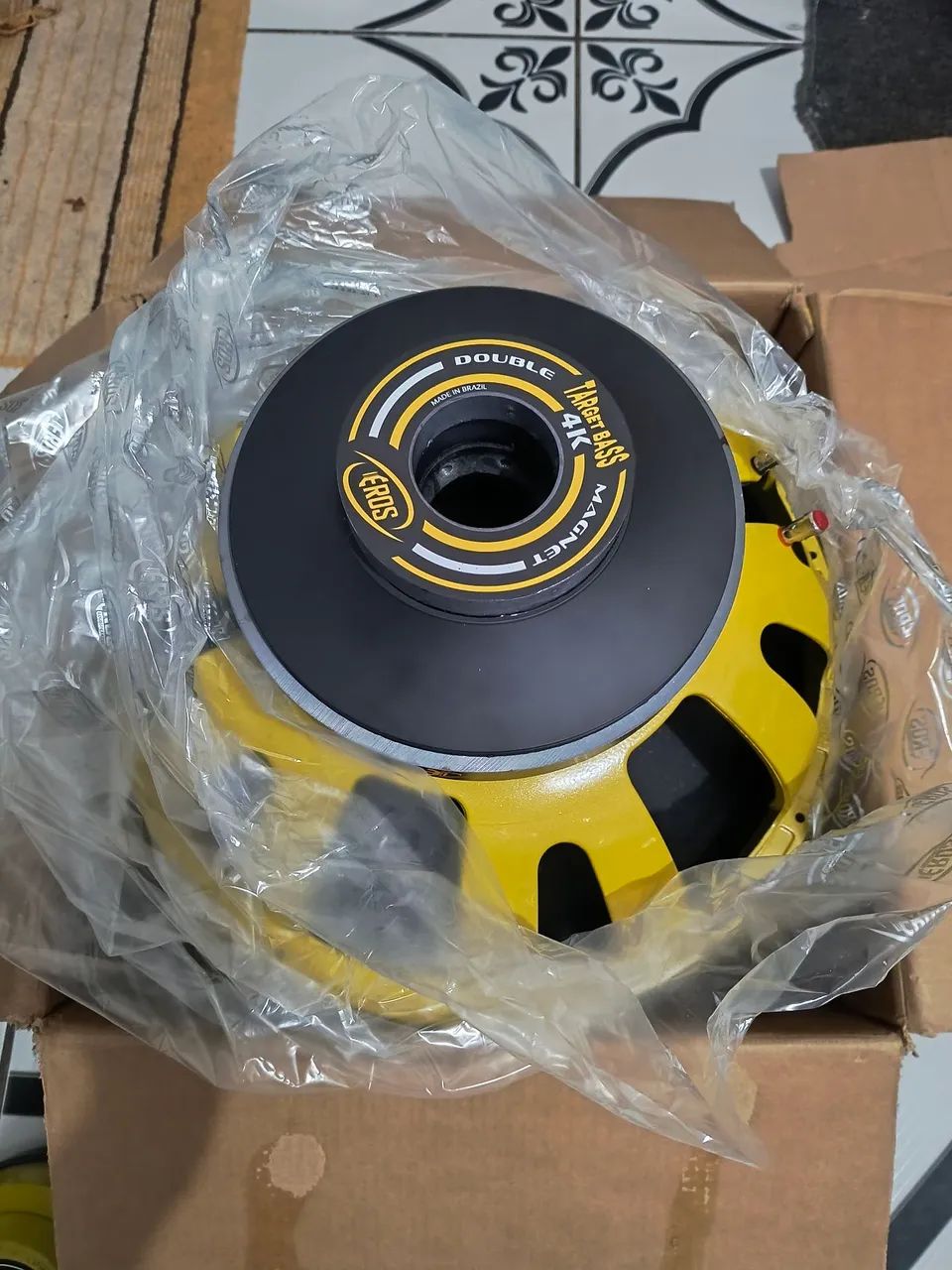 Alto falante Eros 4k 18 polegadas 