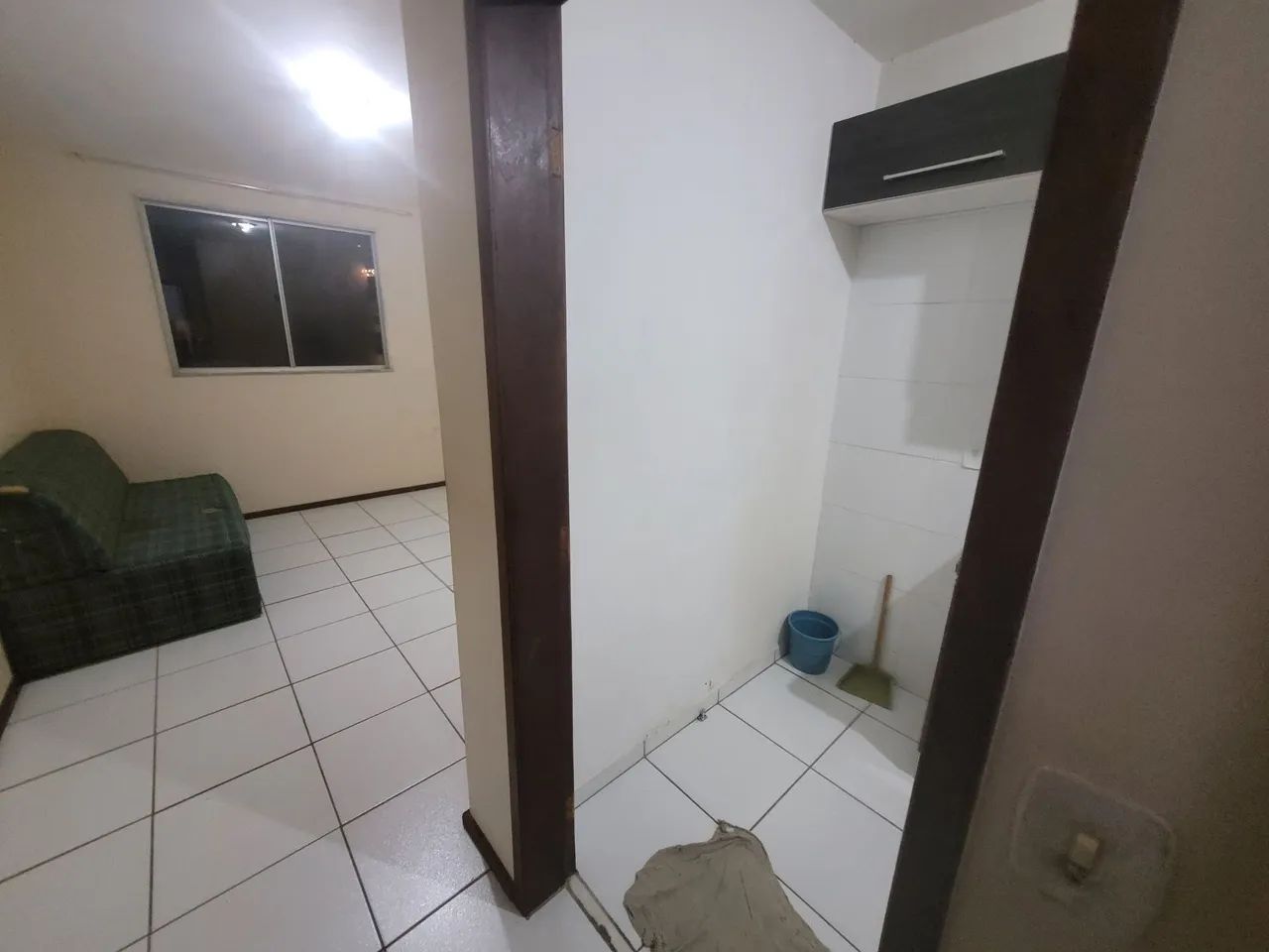 Aluguel: Apartamento Semi-Mobiliado com 2 Quartos e Vaga - Foto 2