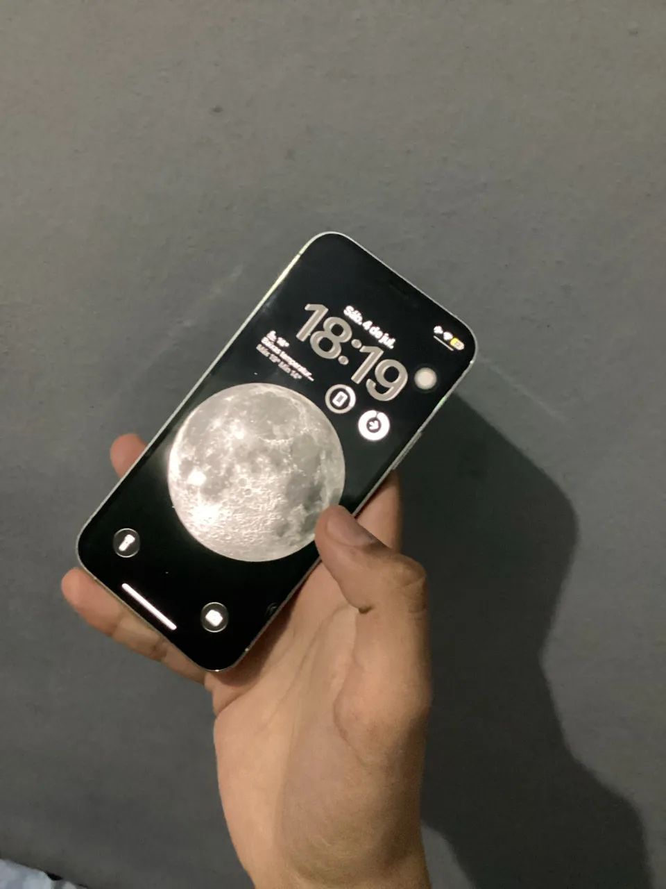 iPhone 12 Pro 128GB- braço com prata- ótimo estado - Foto 4
