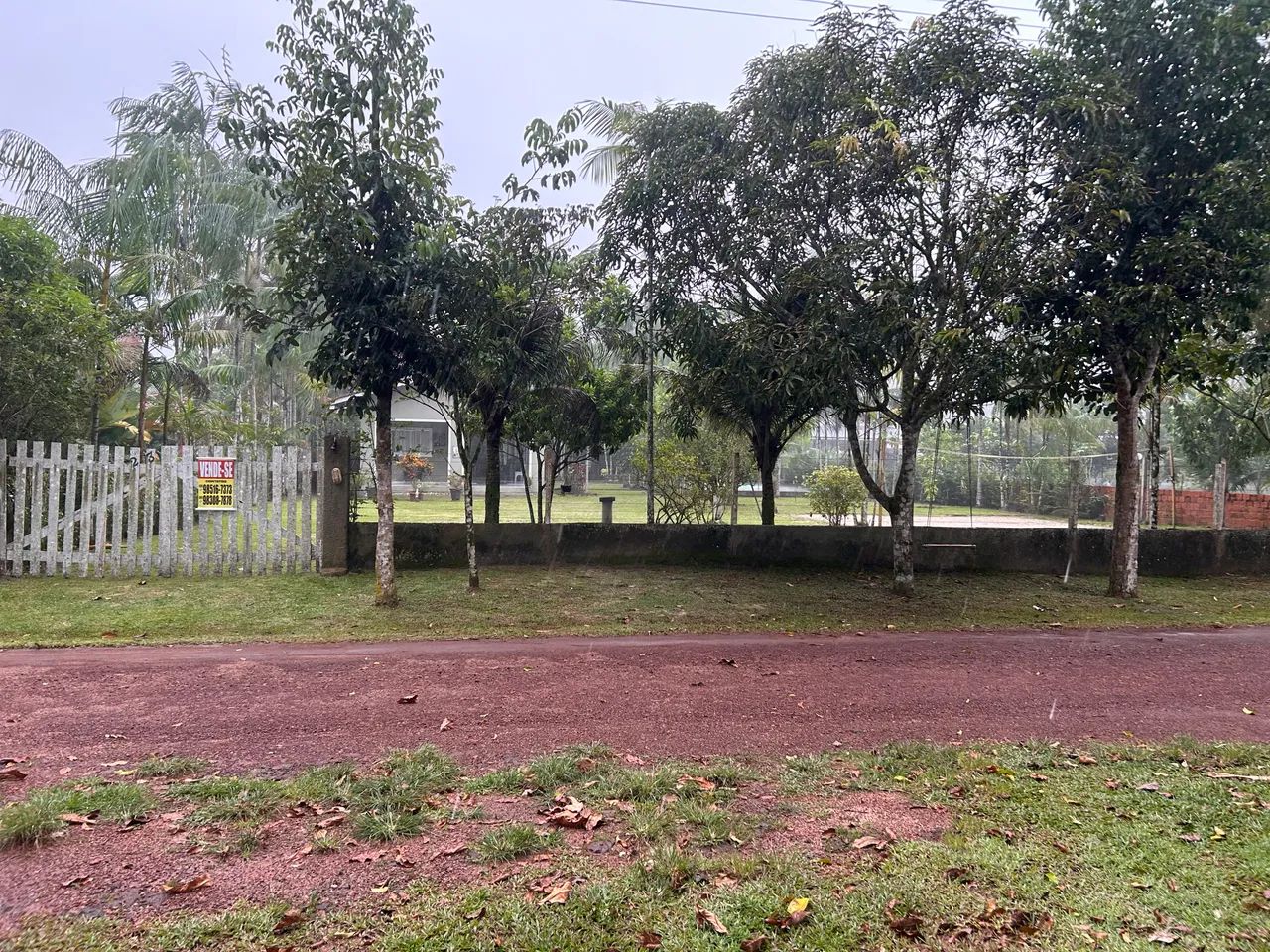 Vendo casa em Condomínio de Sítio