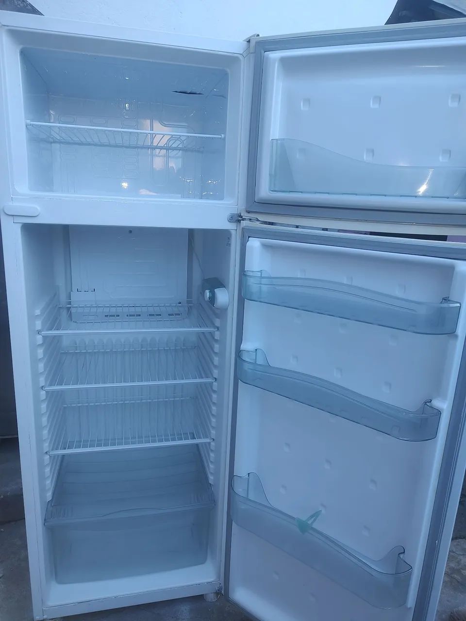 GELADEIRA CONSUL BIPLEX SEMI NOVA - Foto 4