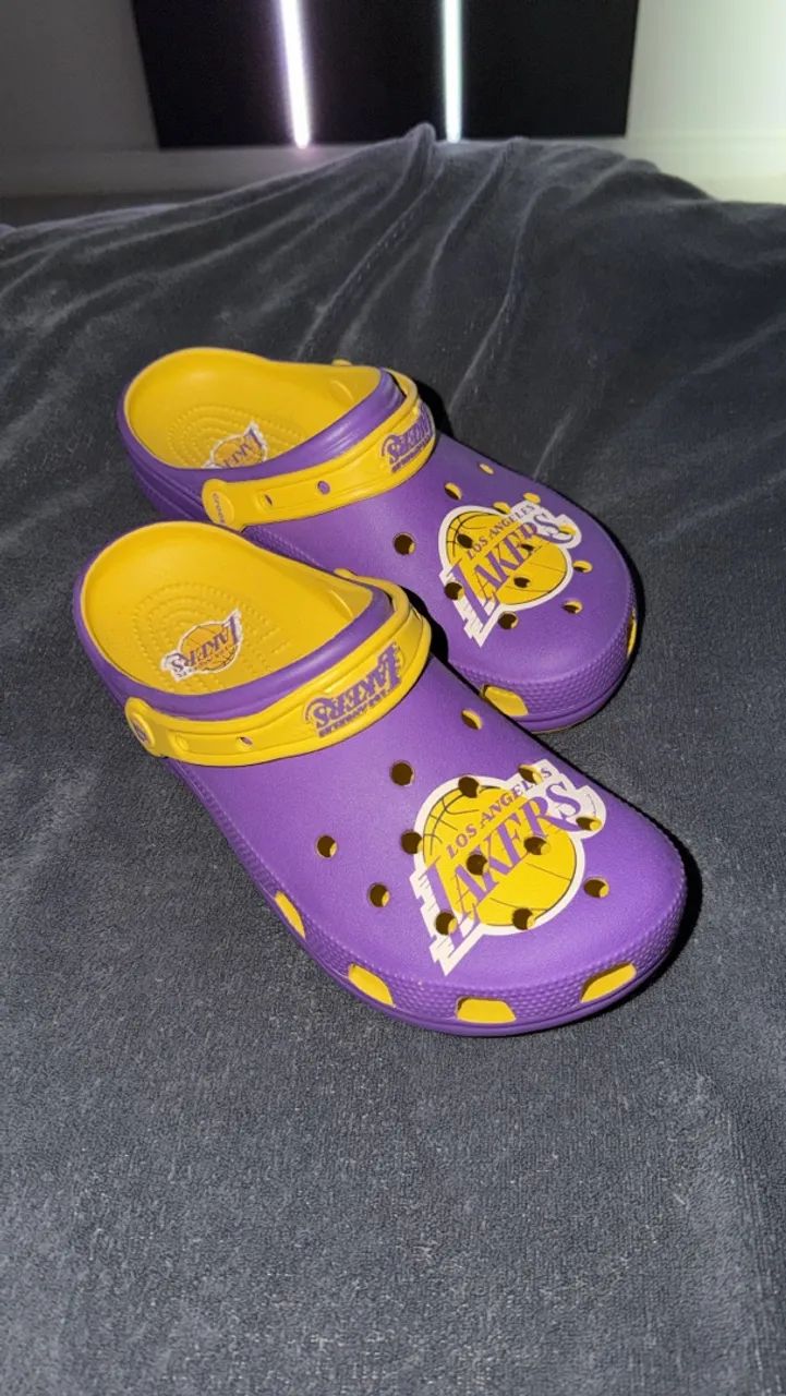 Crocs lakers 