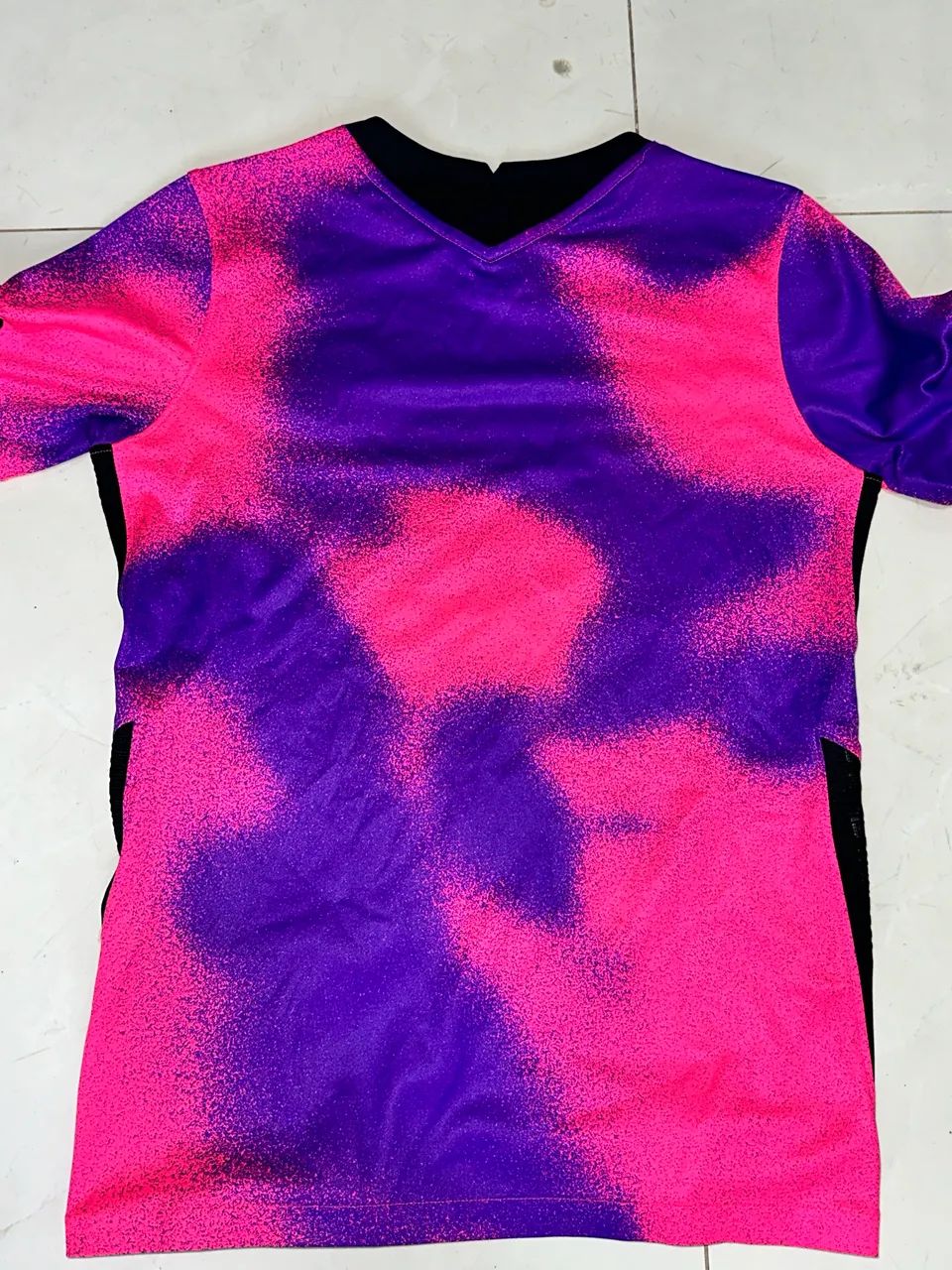 Camiseta PSG 20/21 rosa/roxa original - Foto 2