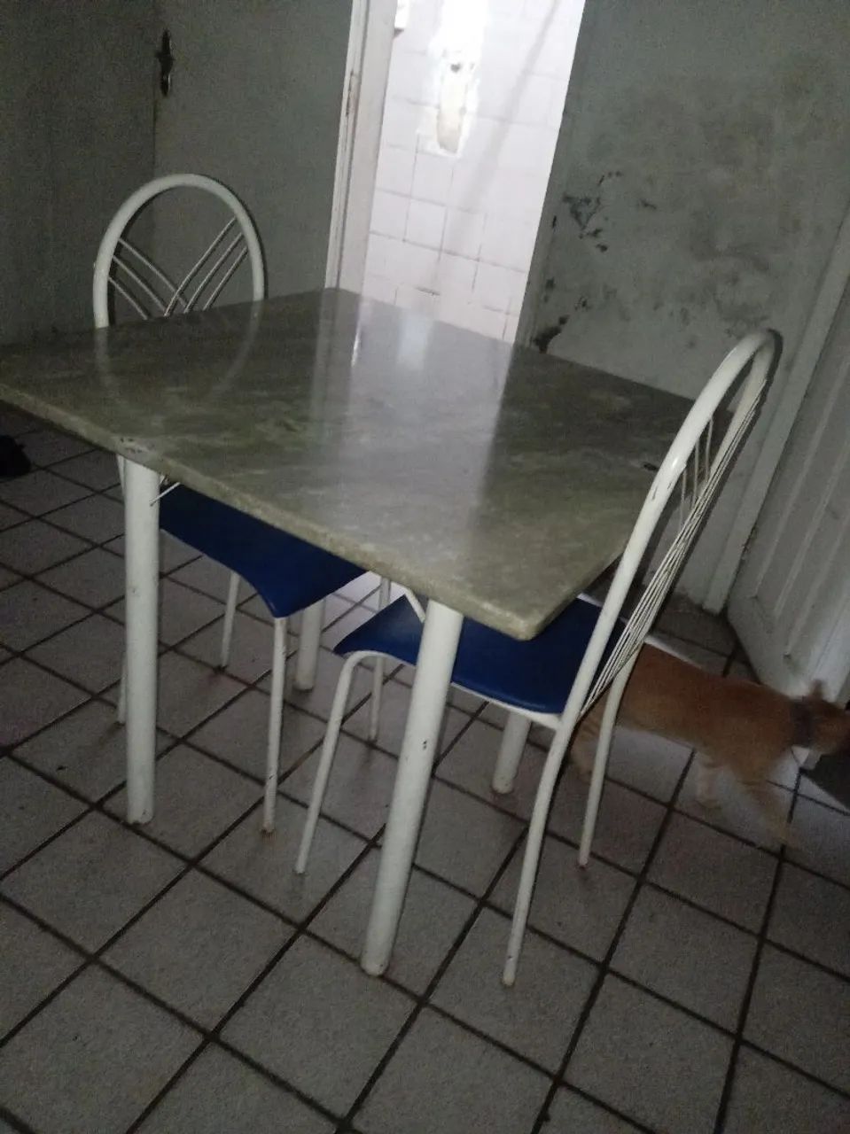 Mesa de Mármore com 4 cadeiras - Foto 3
