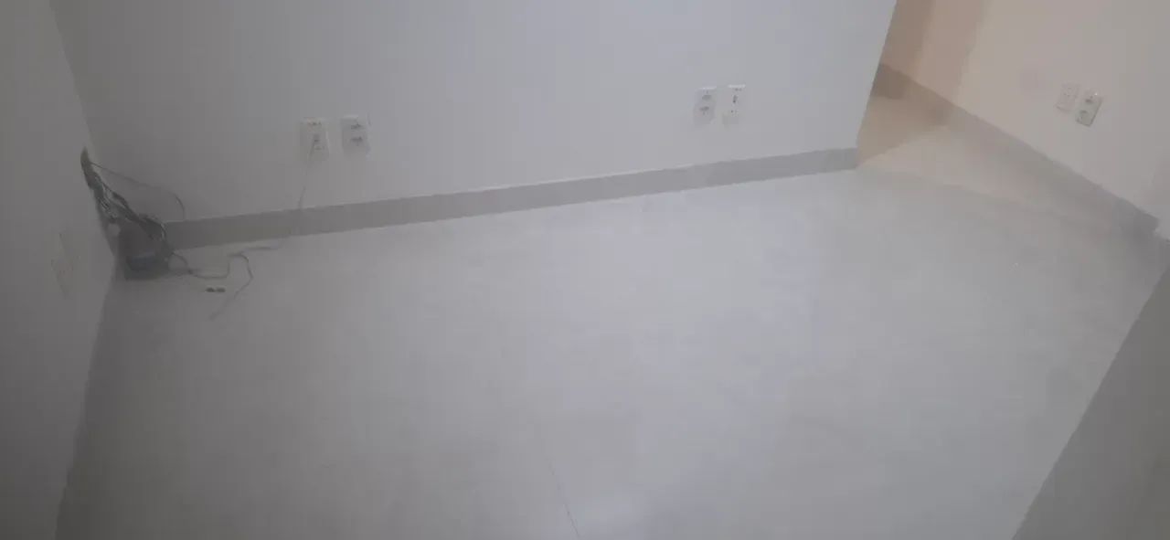 Sala com 28 metros em Caminho das Árvores, com divisoras e Split - Foto 2