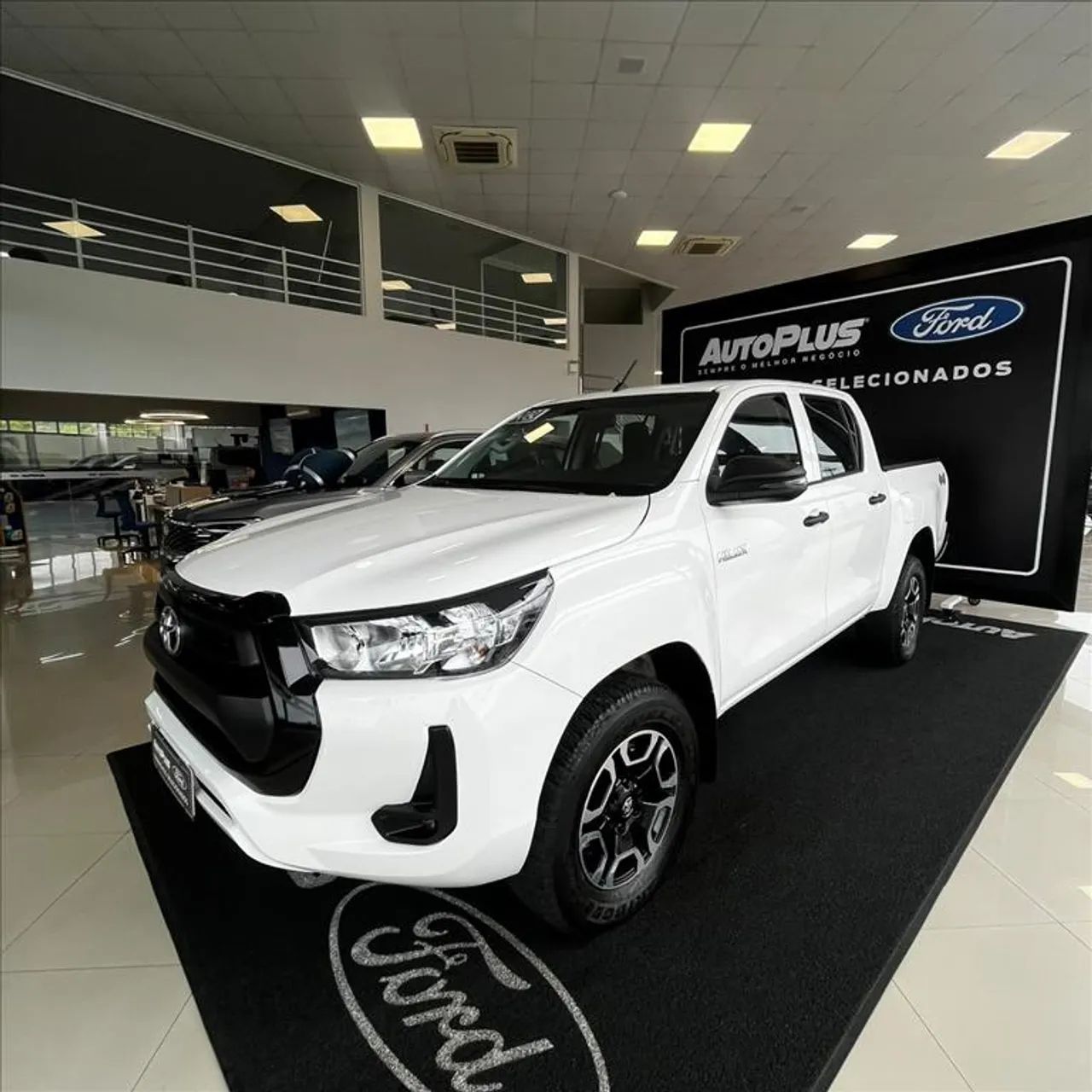 Toyota Hilux Hilux CD 4x4 2.8 Diesel Aut. 2024