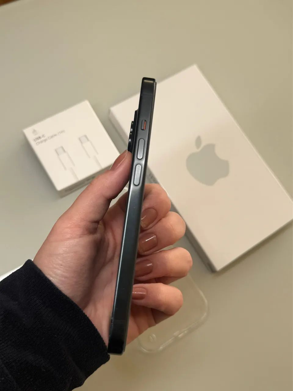 iPhone 15 - 128gb - preto (versão e-sim) - Foto 2