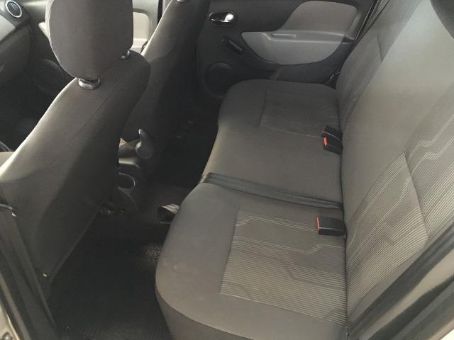Renault Logan - Foto 6
