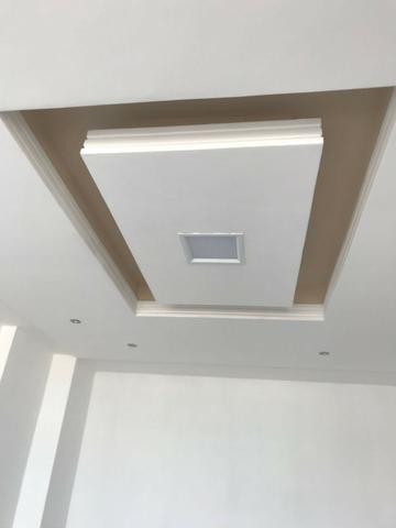 Excelente apartamento amplo,varanda, dependência completa - Foto 5