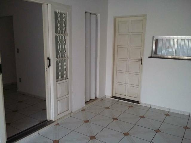 Casa Tipo Sobrado Aluga-se - Foto 3