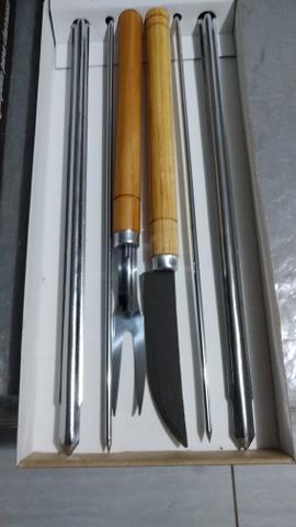 R$60,00 - Vendo Conjunto para Churrasco 5 peças - Foto 3