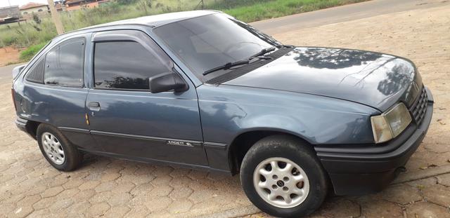 Vendo kadet 1.8 muito novo A VISTA TEN NEGOCIAÇÃO venda urgente - Foto 6