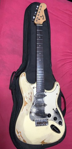 Guitarra Fender Squier  - Foto 2