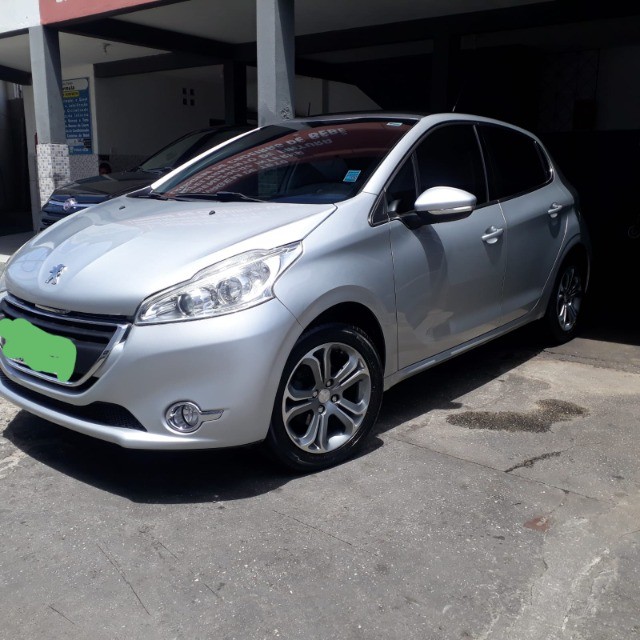 PEUGEOT 208 GRIFFE  O TOP DA CATEGORIA .