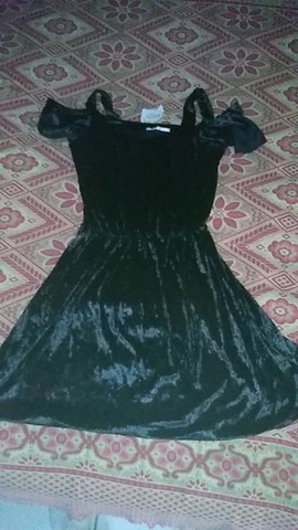 Lindo vestido preto com etiqueta!