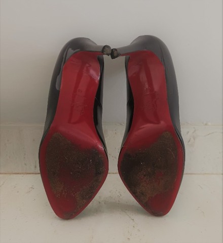 Sapato salto alto Christian Louboutin - Usado - Roupas e calçados - Cidade  Alta, Piracicaba 999703888 | OLX