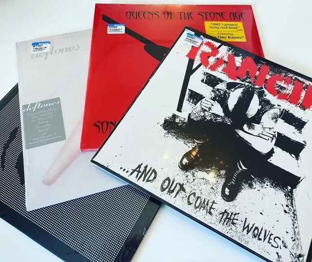 Vinis Deftones / Rancid / Jorge Ben