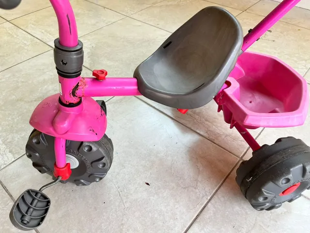 Motoca Infantil Menina Menino Triciclo Velotrol Pedalar Bebê - Escorrega o  Preço