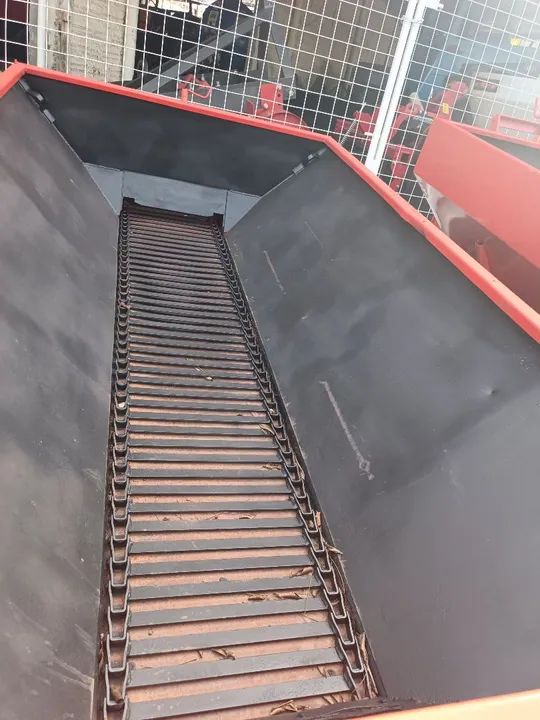 Distribuidor de Calcário, Sementes e Adubo Jan 2500 kg - Foto 3