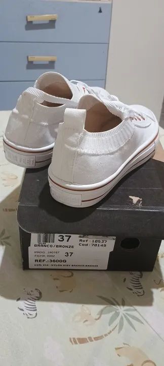 Vendo tênis tamanho 37 novo  - Foto 4