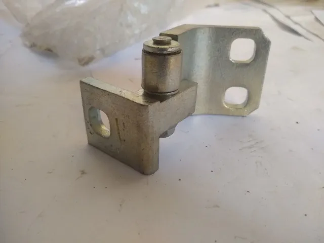 Dobradiça Inferior Porta Diant Esq Fiat 500/Toro/Jeep/RAM 50525348