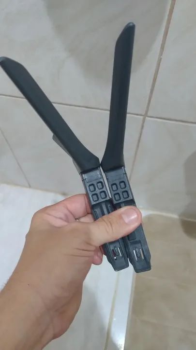 Par de Pés para TV - Preto - Novo