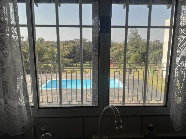 Chácara Molhada 2149m² com Casa e Piscina Condomínio Tucunaré em Alvorada do Sul. - Foto 12