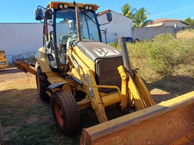Retro Escavadeira Caterpillar