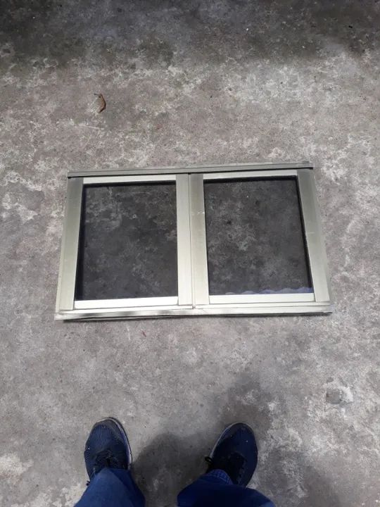 janela max ar aluminio bronze