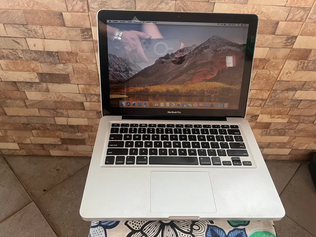 正式的 macbook 2010 mid 13 pro MacBook本体
