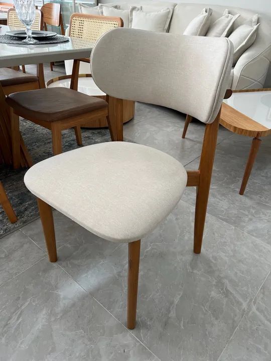 Black November! Cadeira de Linho Encosto Curvo