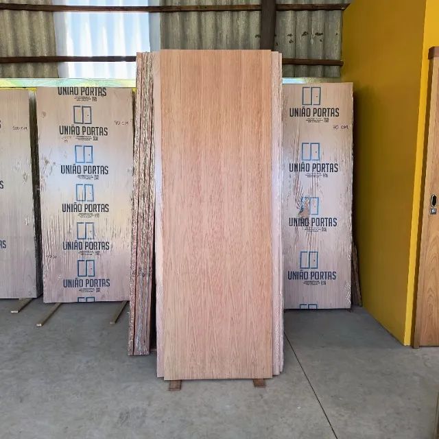 Kit Porta de correr completa incluindo Folha Lisa Jequitibá, Fechadura e Puxador Concha - Foto 6