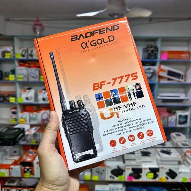 Kit de 2 Rádios Comunicadores Com 2 Fones de ouvido e 2 Carregadores - Foto 2