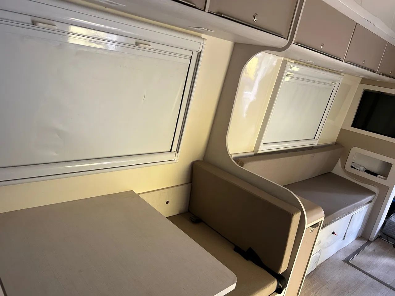 Motorhomer cor fantasia.. ano 2006  - Foto 2