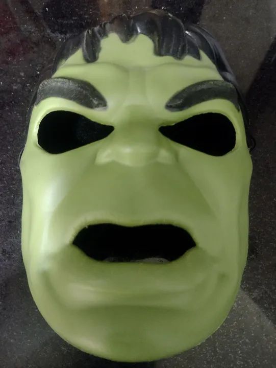 MÁSCARA HULK INFANTIL SEMI NOVA!!!