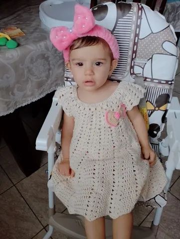 VESTIDO DE BEBÊ DE CROCHÊ  - Foto 4